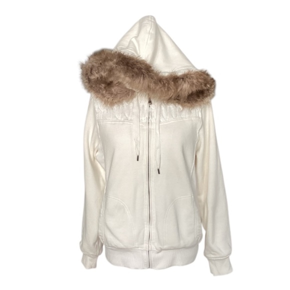 Green Tea Hooded Cable-knit White Sweatshirt - Picture 2 of 7